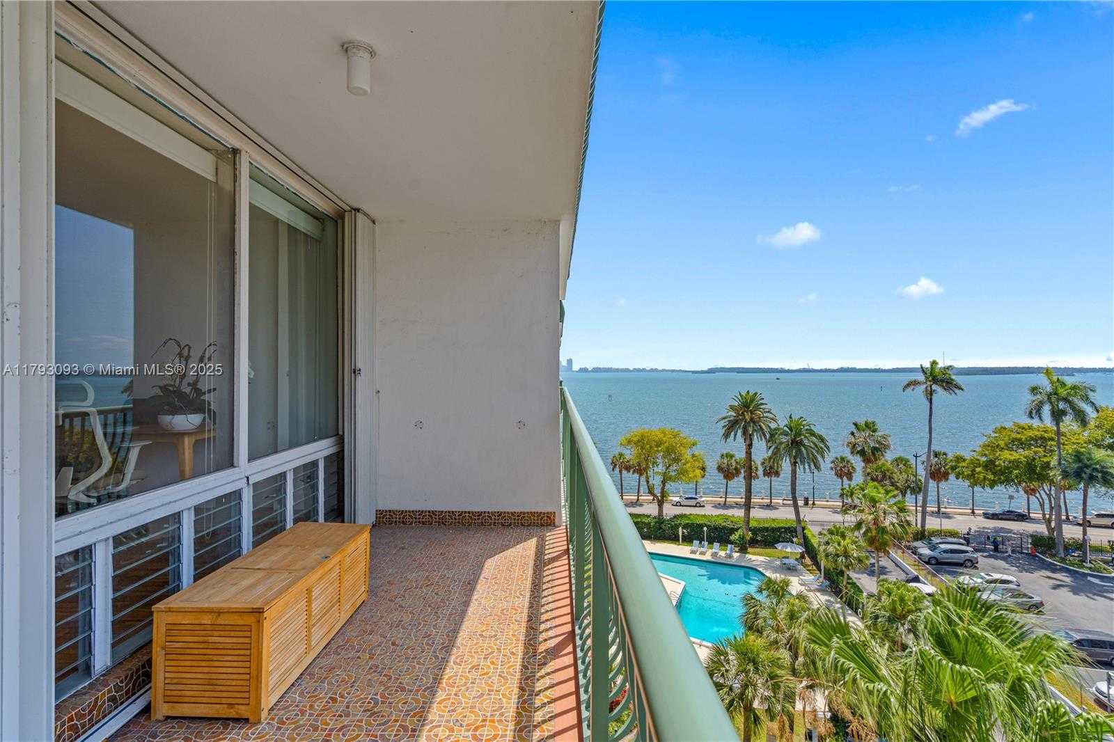 Small Image of 1408 BRICKELL BAY DR #704, Miami Number 13