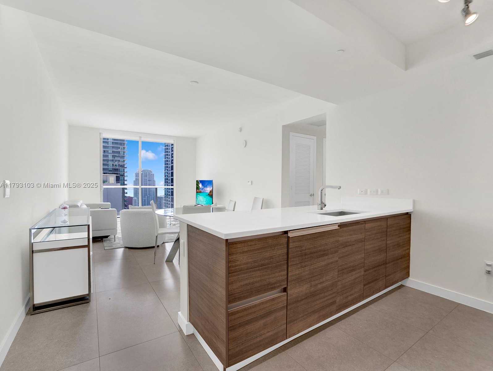 Small Image of 1100 SOUTH MIAMI AVE #3704, Miami Number 5