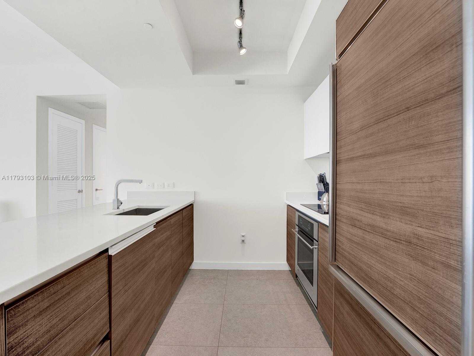 Small Image of 1100 SOUTH MIAMI AVE #3704, Miami Number 6