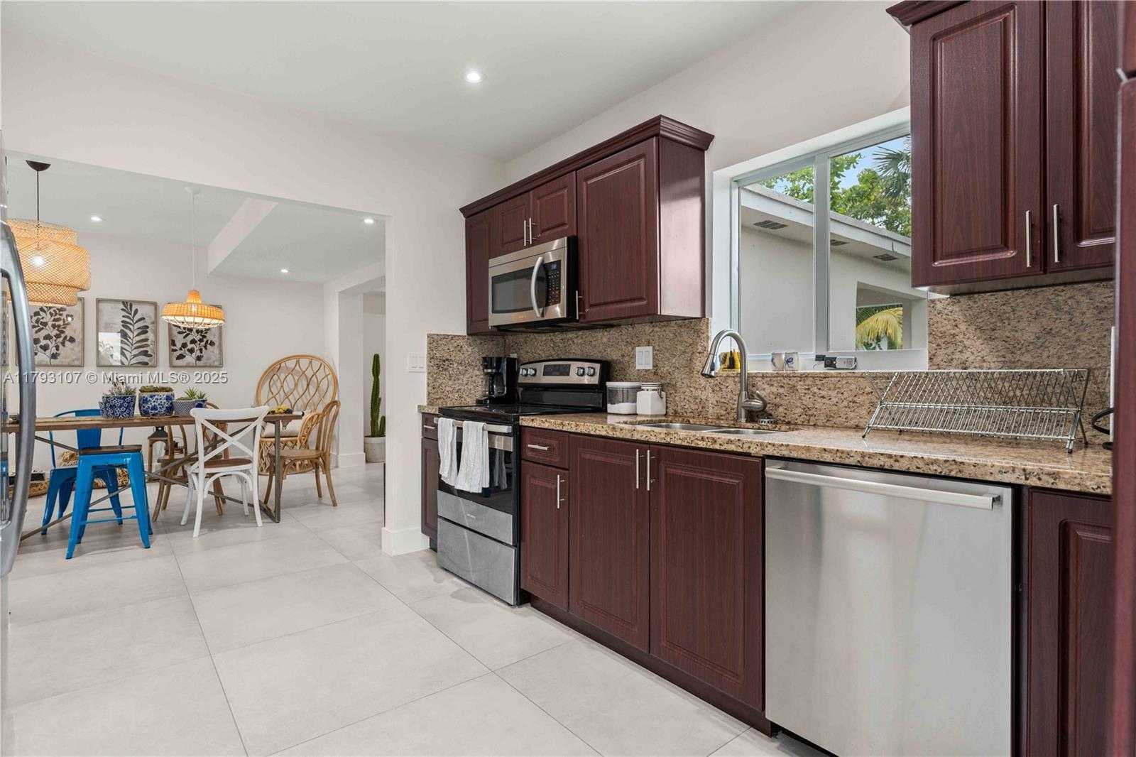 Small Image of 38 NORTH EAST 50TH ST, Miami Number 16