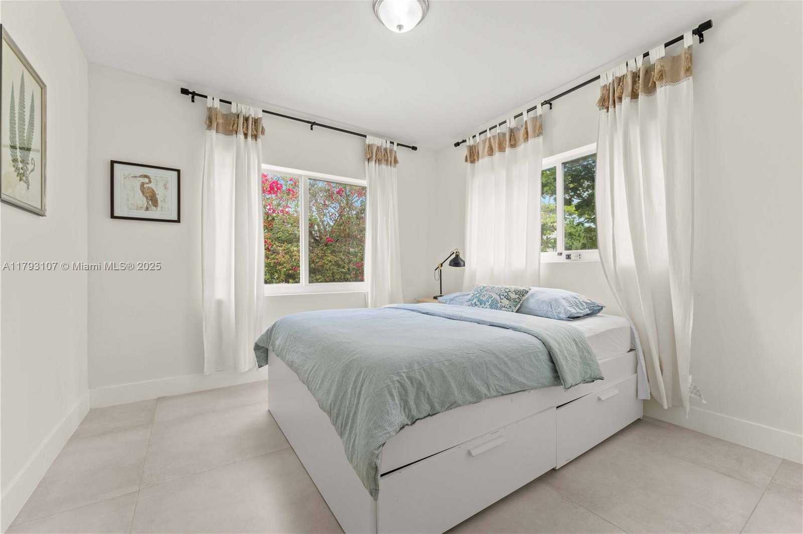 Small Image of 38 NORTH EAST 50TH ST, Miami Number 27
