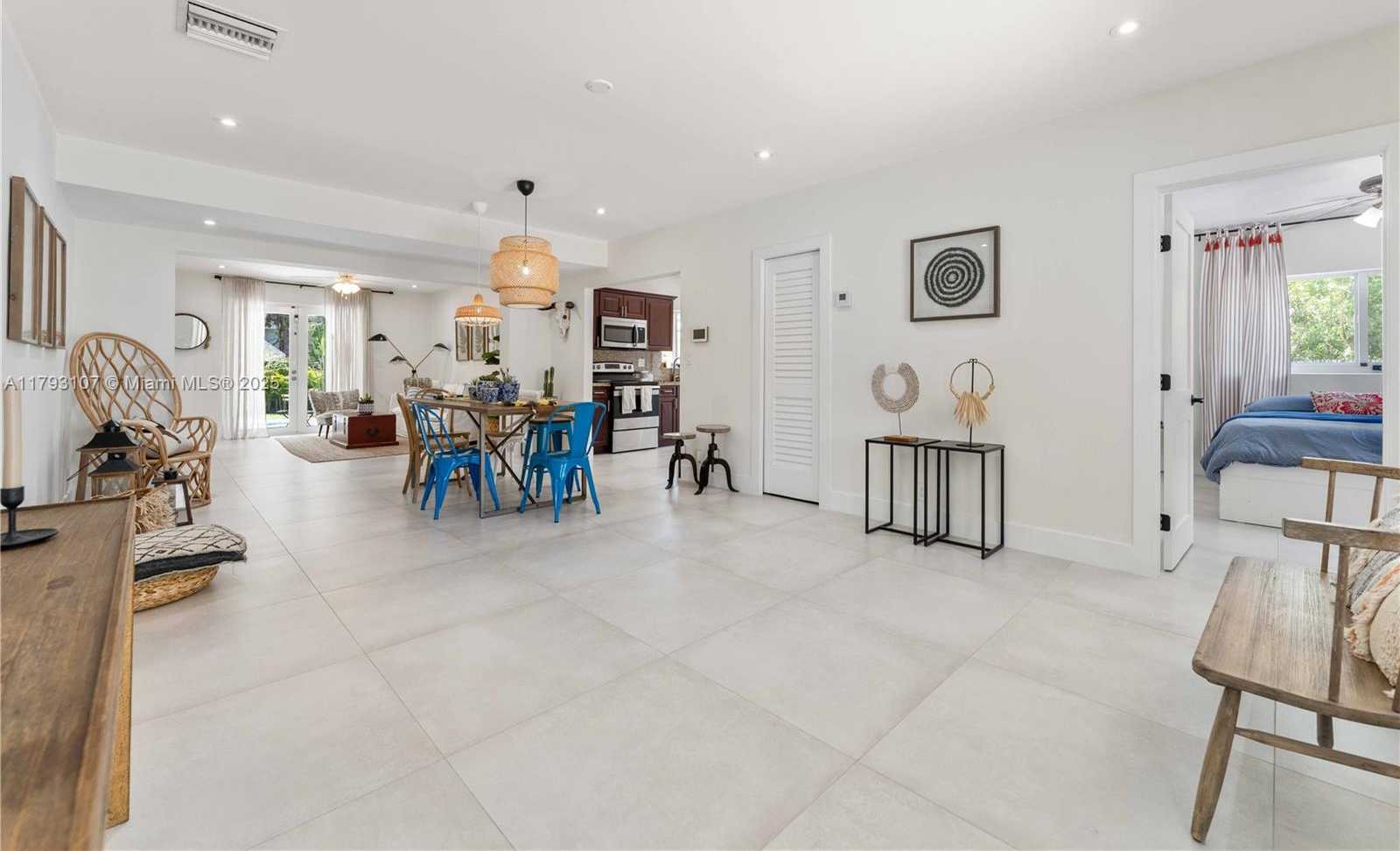Small Image of 38 NORTH EAST 50TH ST, Miami Number 3
