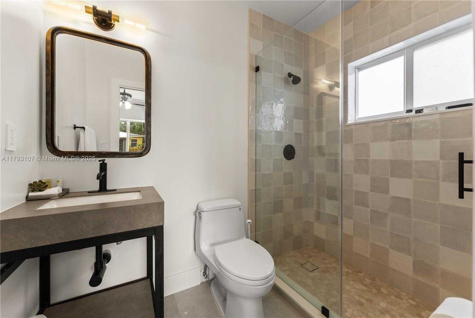 Small Image of 38 NORTH EAST 50TH ST, Miami Number 31