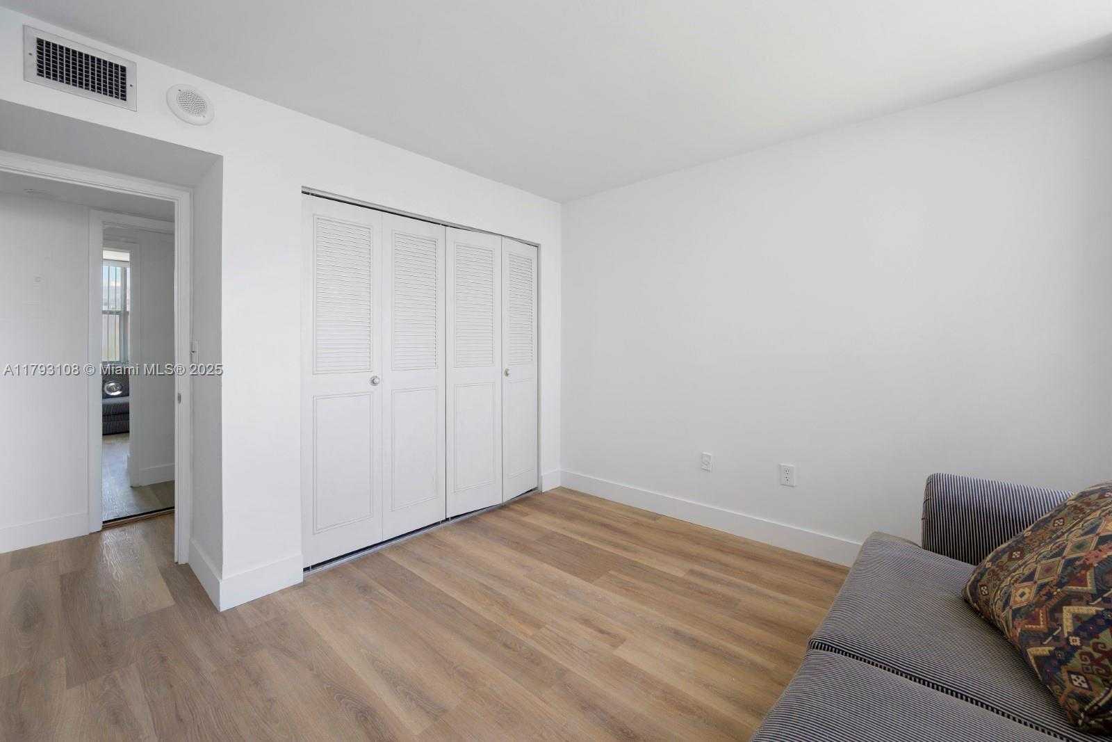 Small Image of 1300 NORTH EAST MIAMI GARDENS DR #621E, Miami Number 19