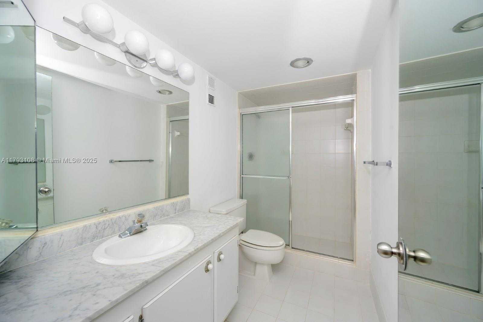 Small Image of 1300 NORTH EAST MIAMI GARDENS DR #621E, Miami Number 20