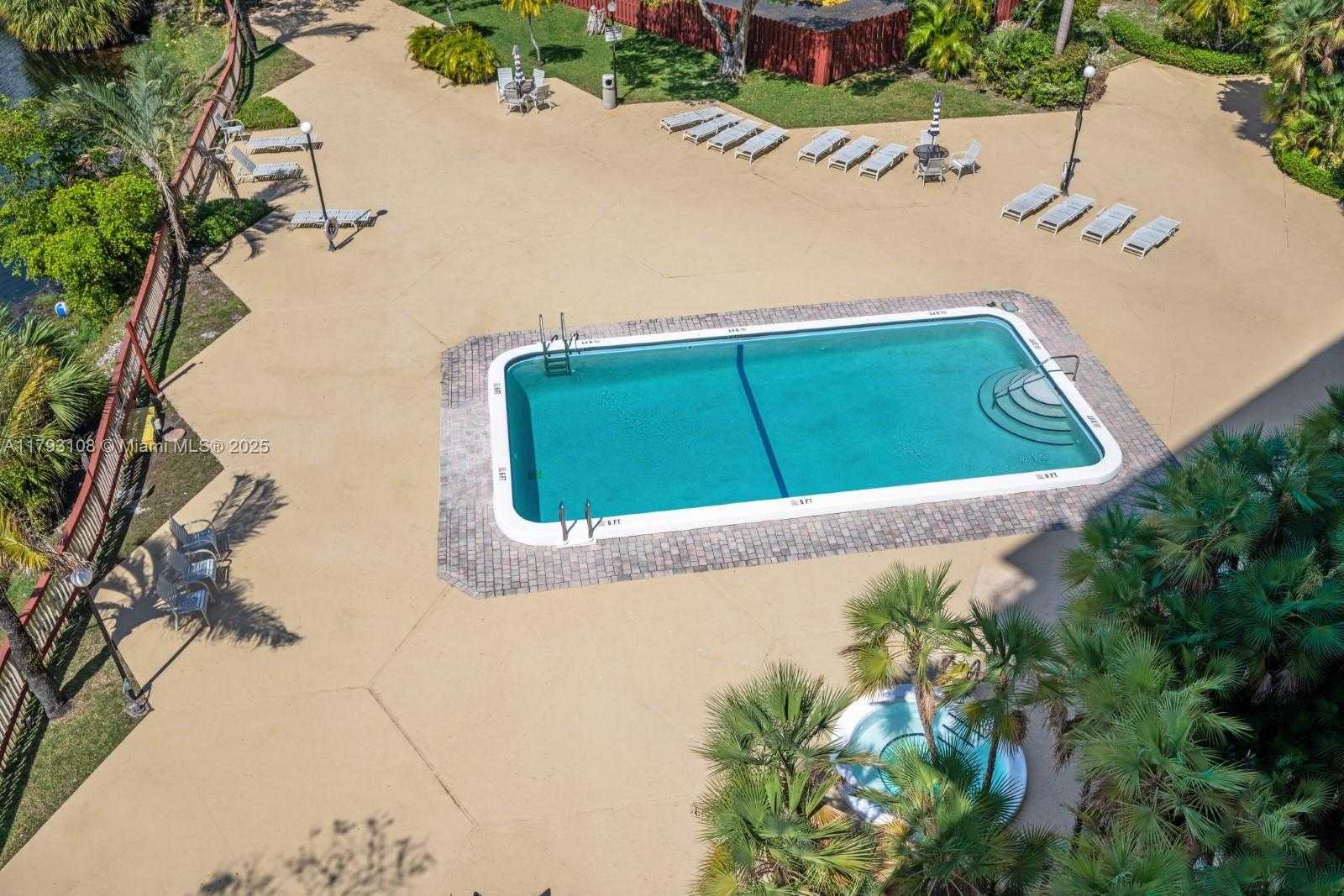 Small Image of 1300 NORTH EAST MIAMI GARDENS DR #621E, Miami Number 27