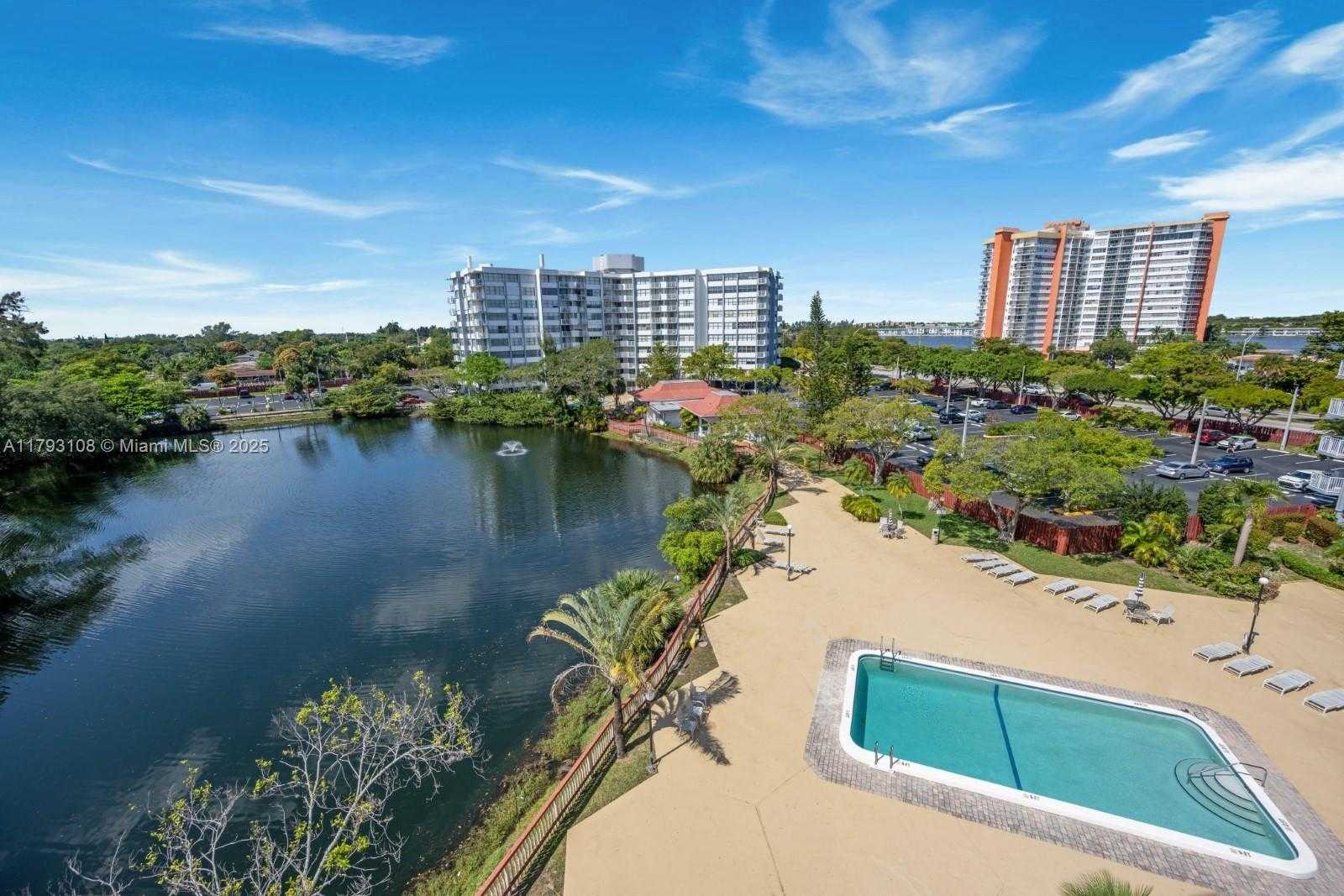 Small Image of 1300 NORTH EAST MIAMI GARDENS DR #621E, Miami Number 28