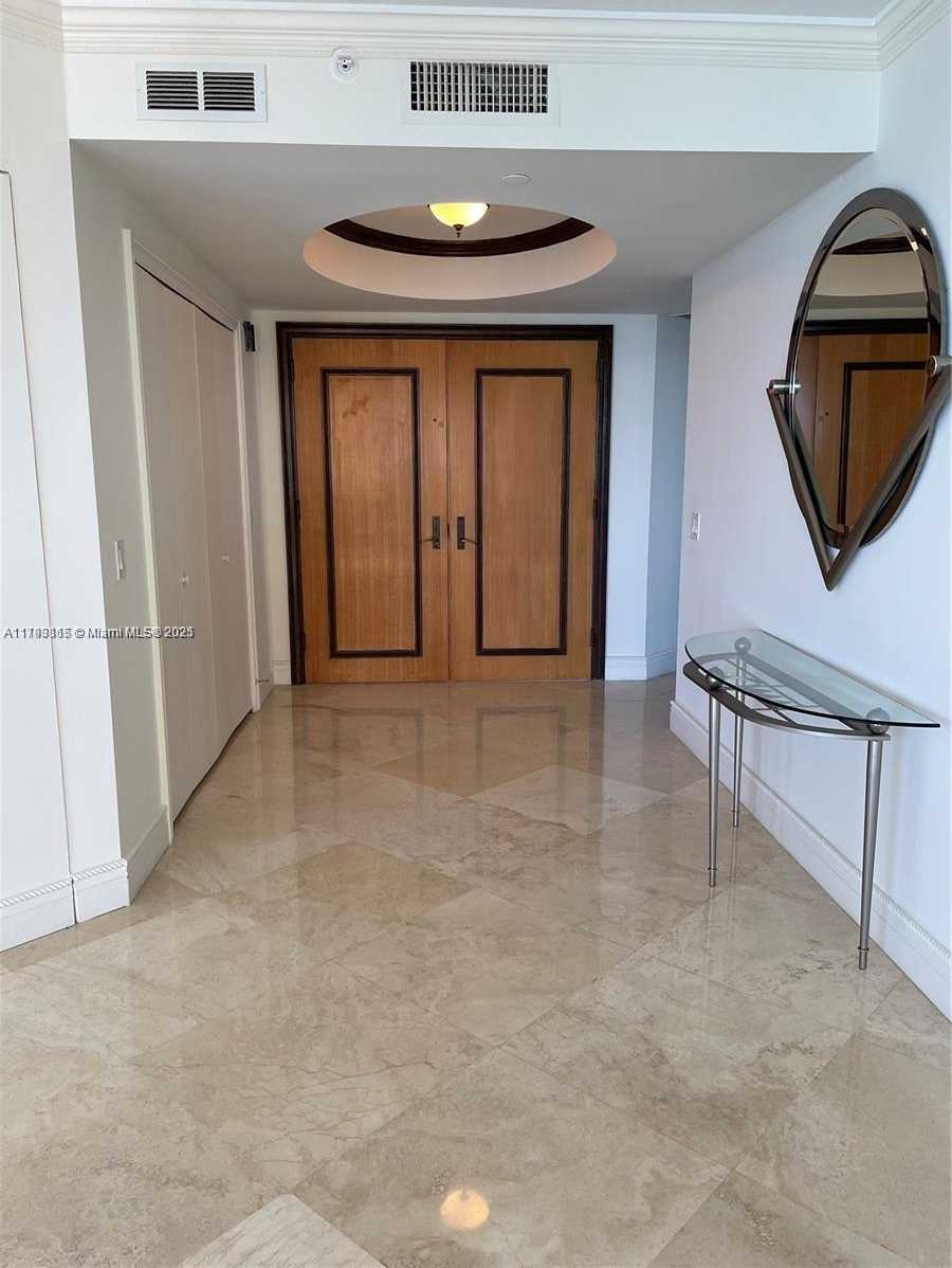 Small Image of Sunny Isles Beach Number 18