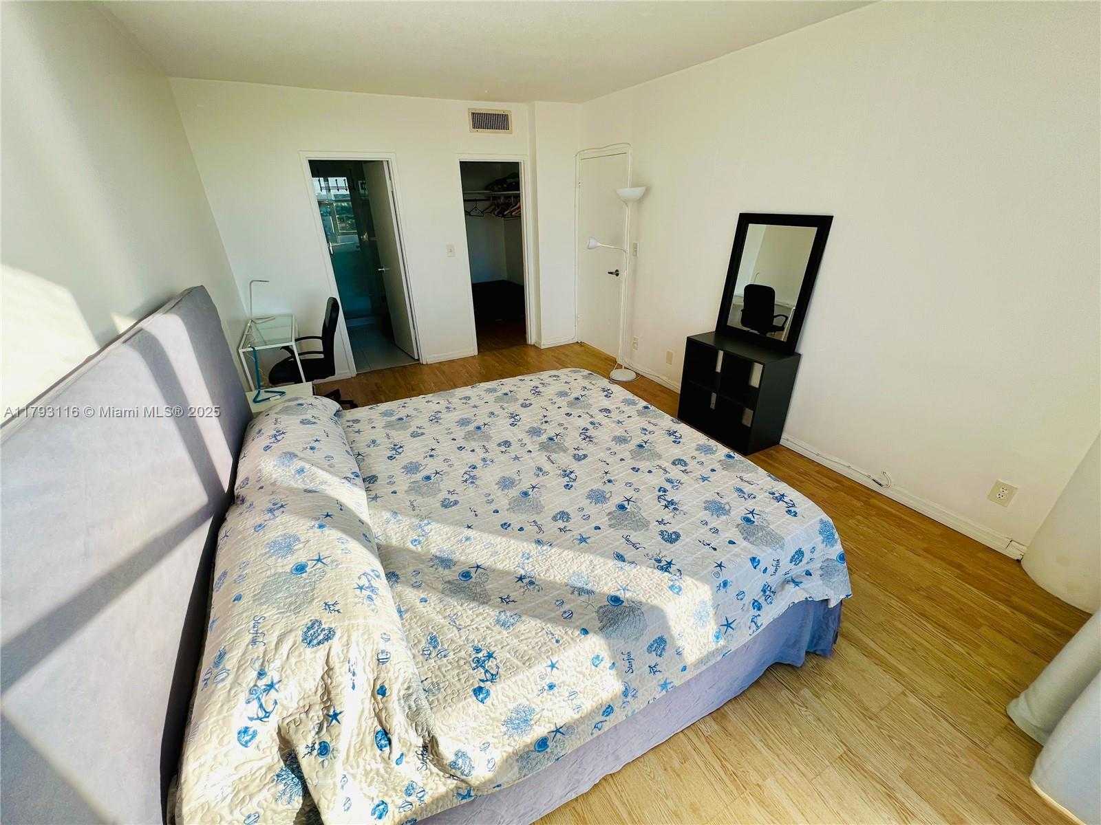 Small Image of 900 BAY DR #719, Miami Beach Number 14
