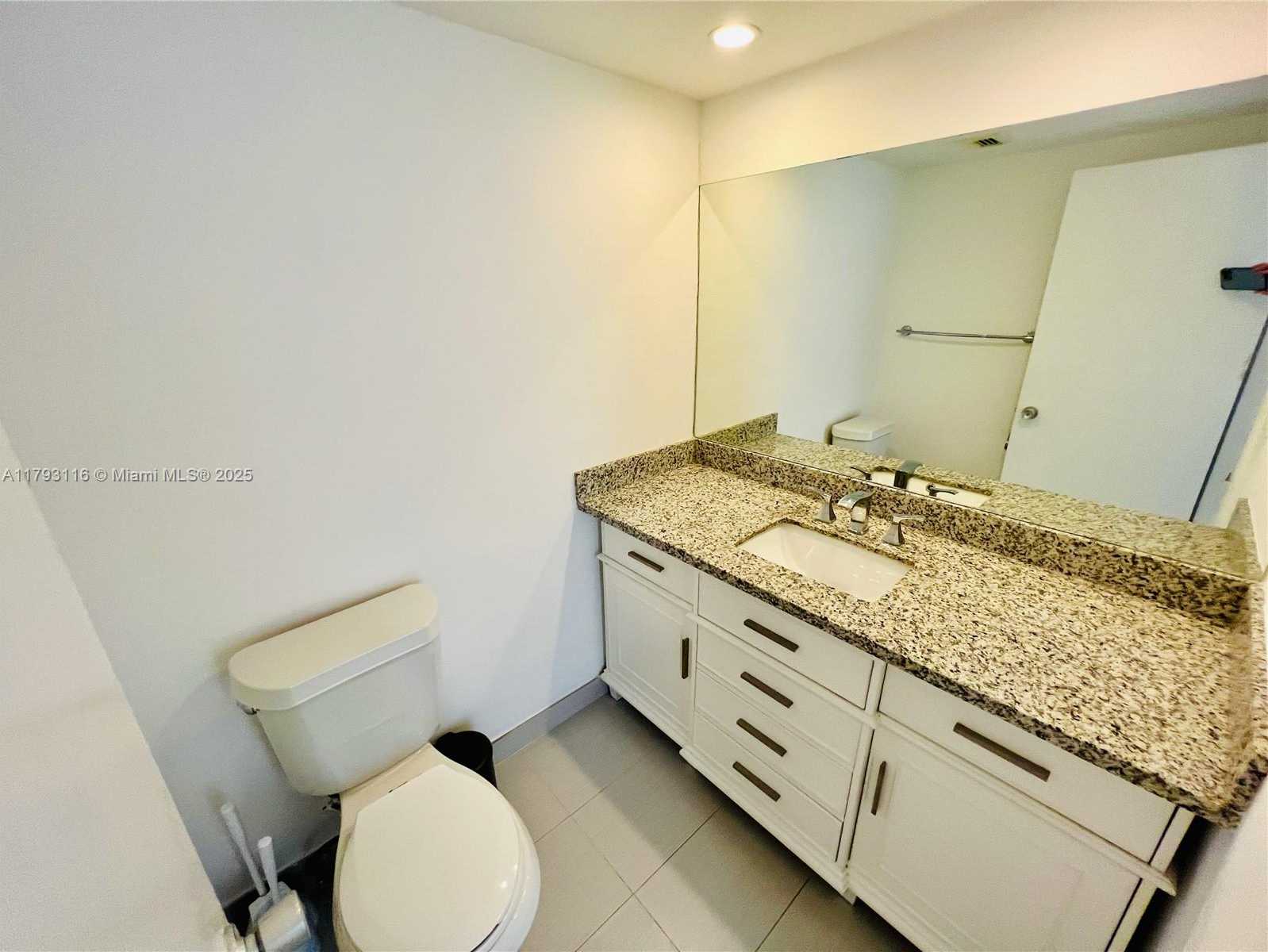 Small Image of 900 BAY DR #719, Miami Beach Number 23