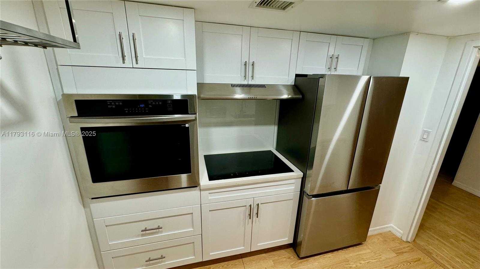 Small Image of 900 BAY DR #719, Miami Beach Number 6
