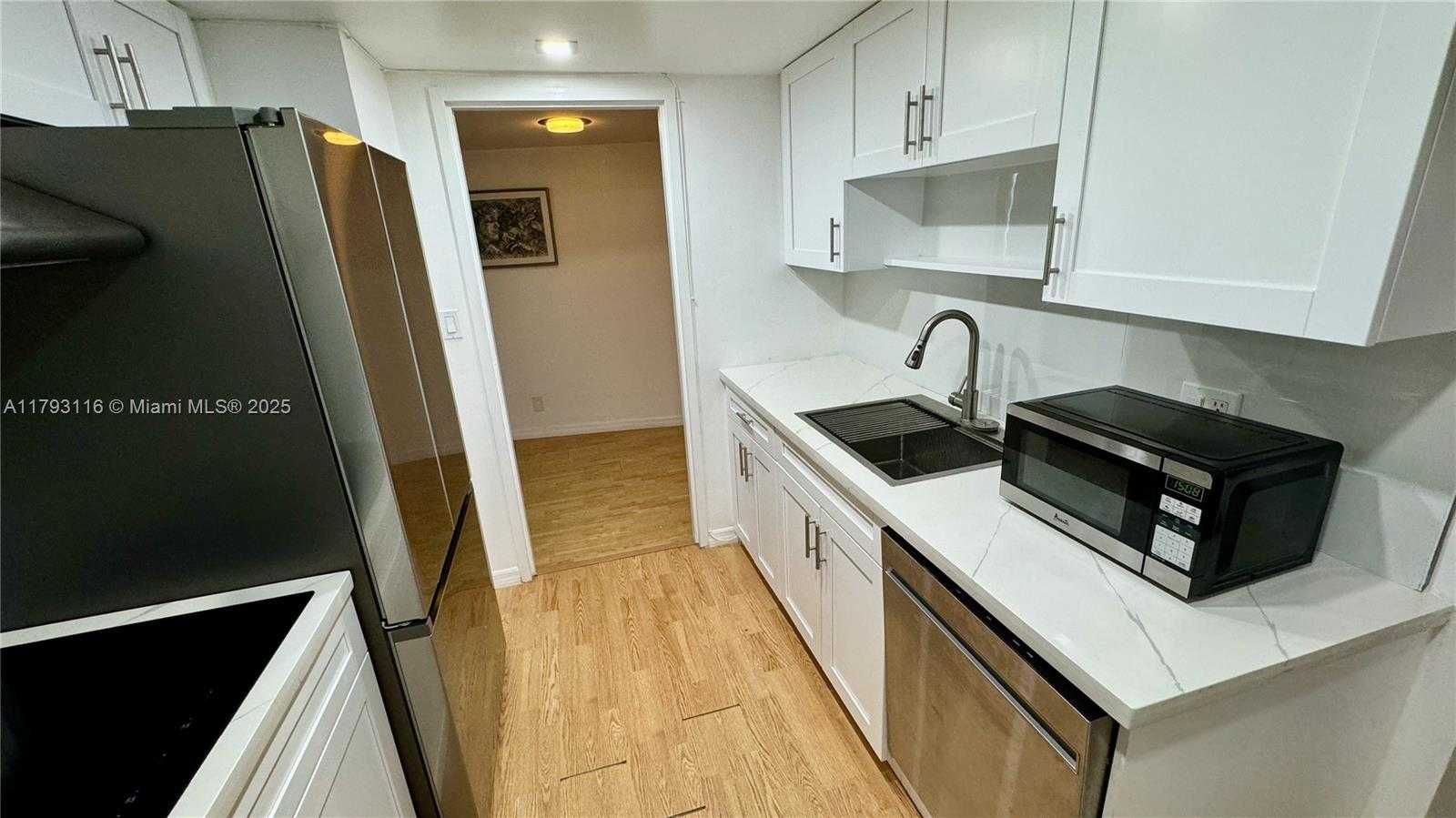 Small Image of 900 BAY DR #719, Miami Beach Number 7