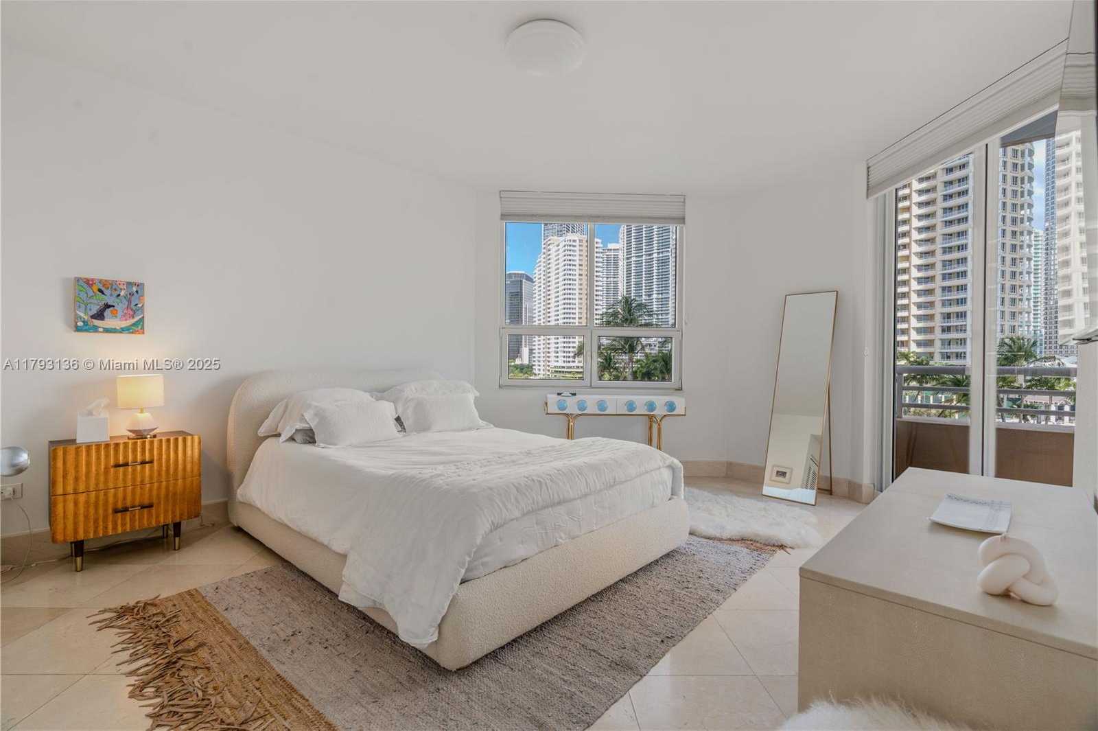 Small Image of 808 BRICKELL KEY DR #707, Miami Number 12