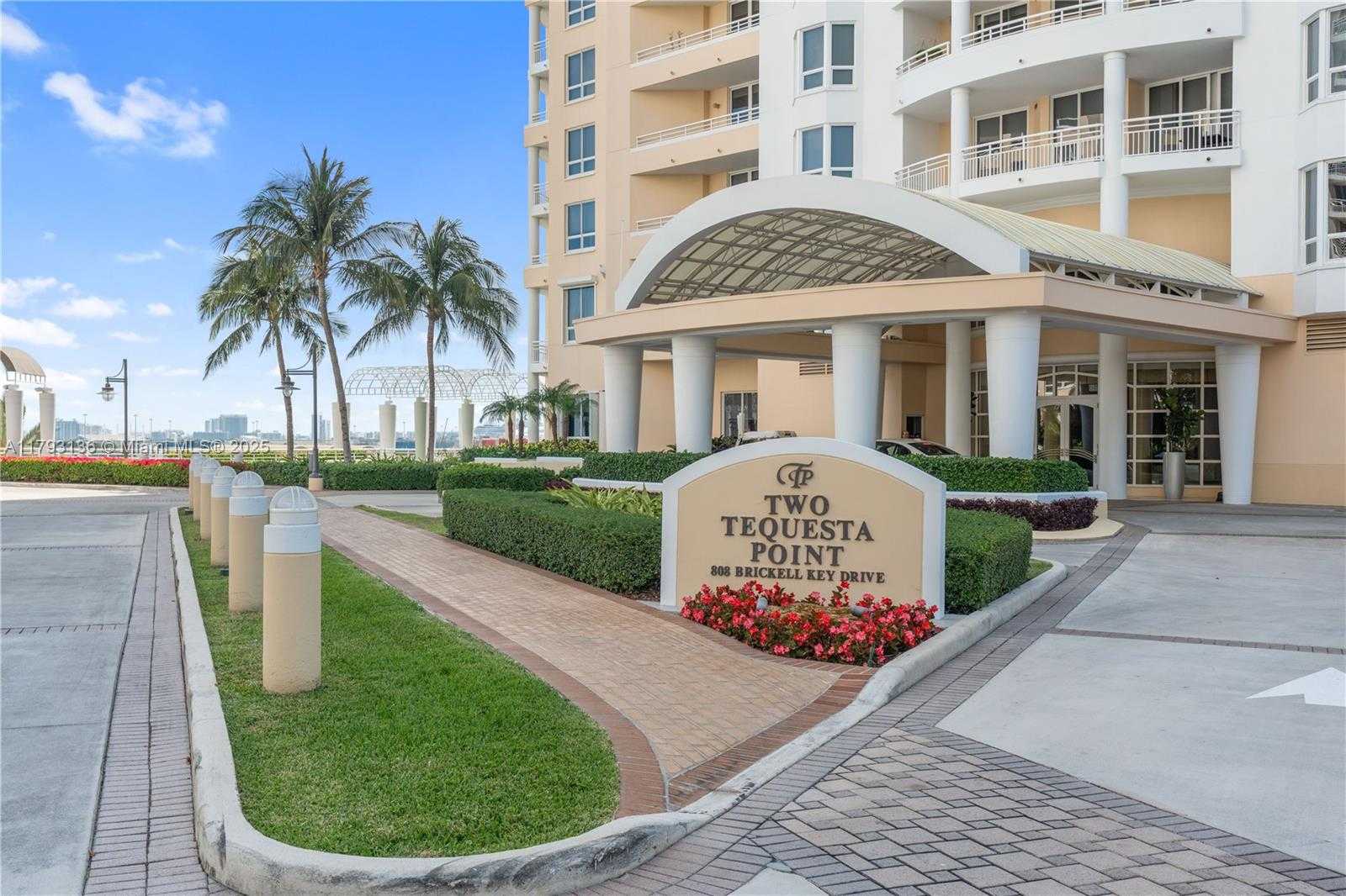 Small Image of 808 BRICKELL KEY DR #707, Miami Number 13
