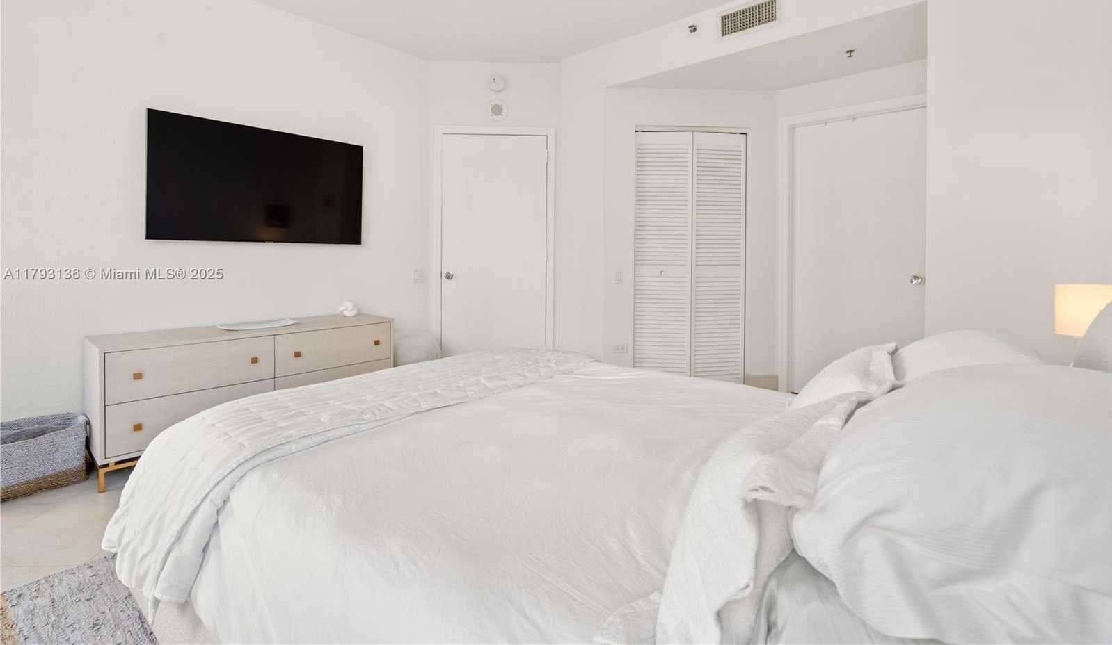 Small Image of 808 BRICKELL KEY DR #707, Miami Number 14