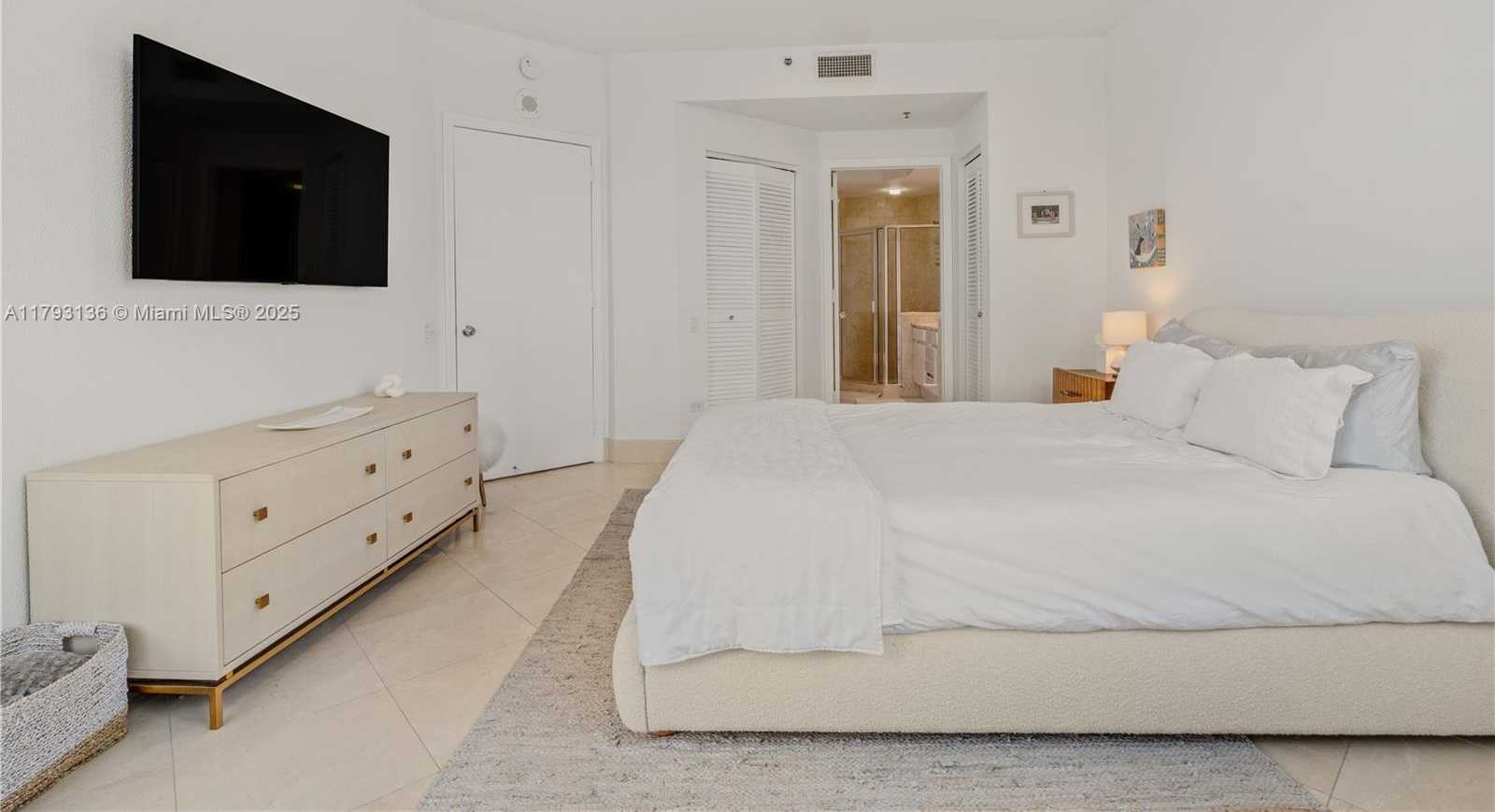Small Image of 808 BRICKELL KEY DR #707, Miami Number 15