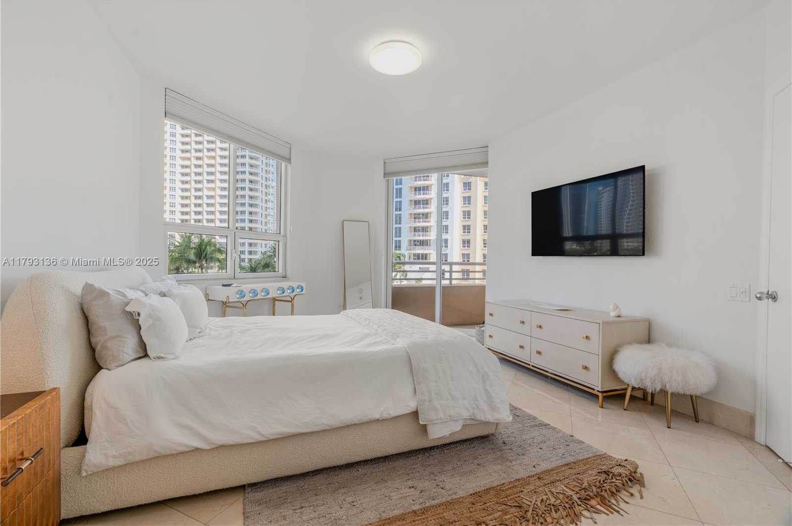 Small Image of 808 BRICKELL KEY DR #707, Miami Number 16