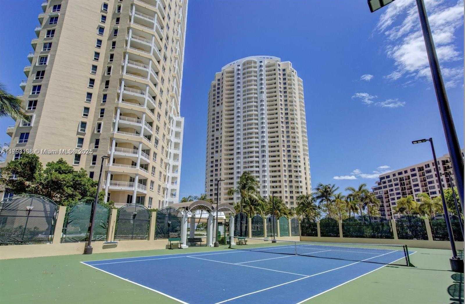 Small Image of 808 BRICKELL KEY DR #707, Miami Number 26