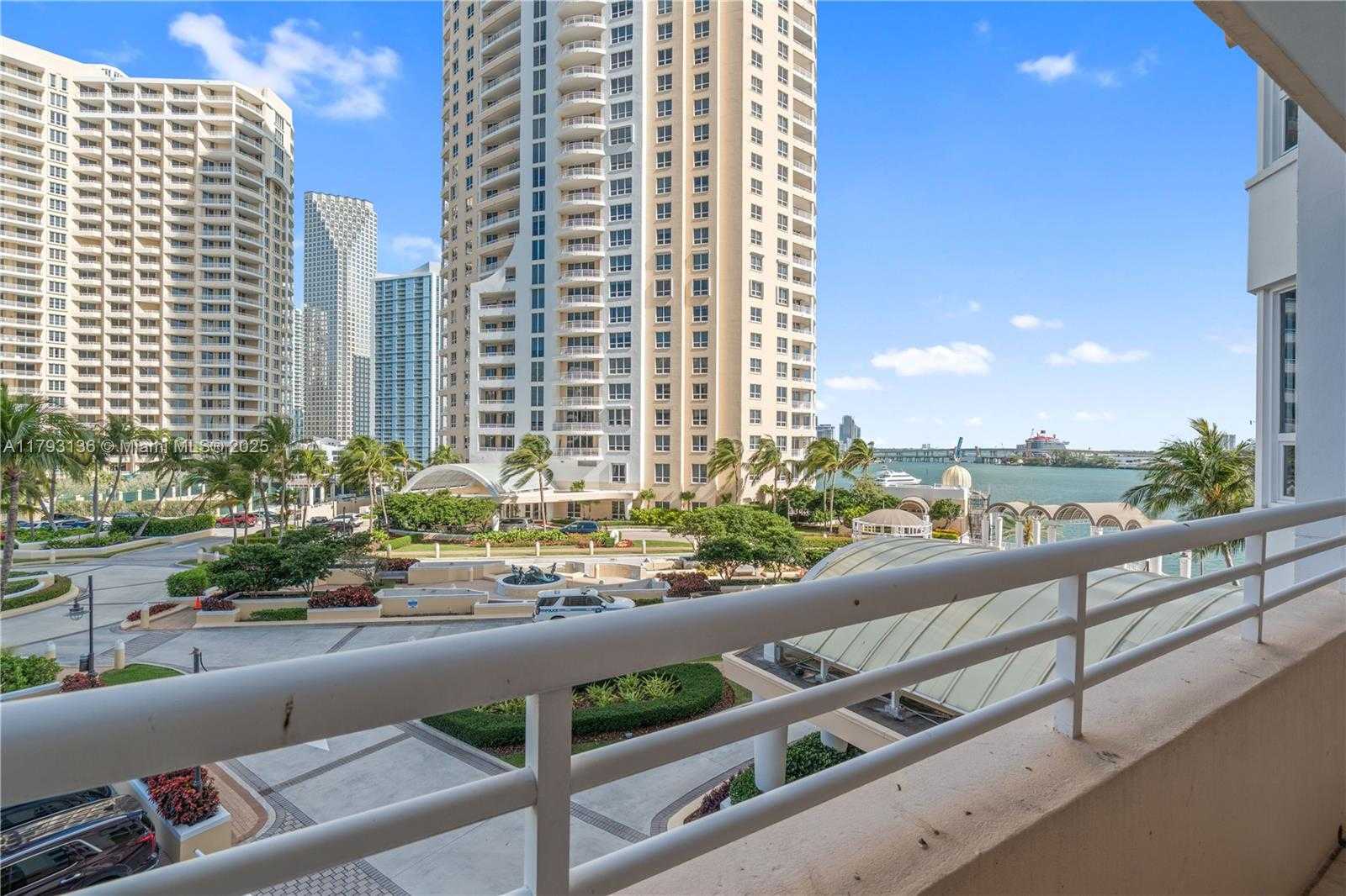 Small Image of 808 BRICKELL KEY DR #707, Miami Number 6