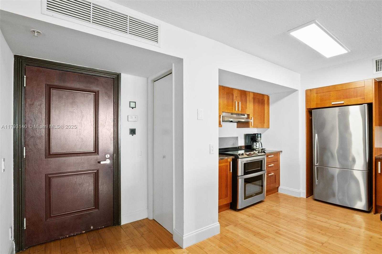 Small Image of 9499 COLLINS AVE #403, Surfside Number 10