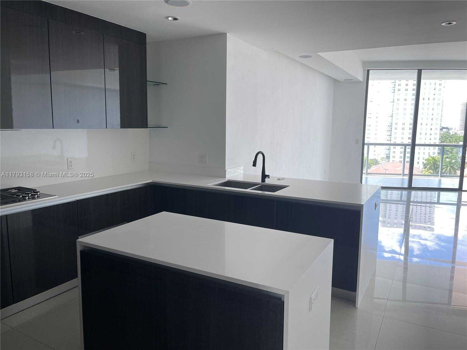 Small Image of 3250 NORTH EAST 188TH ST #902, Aventura Number 4