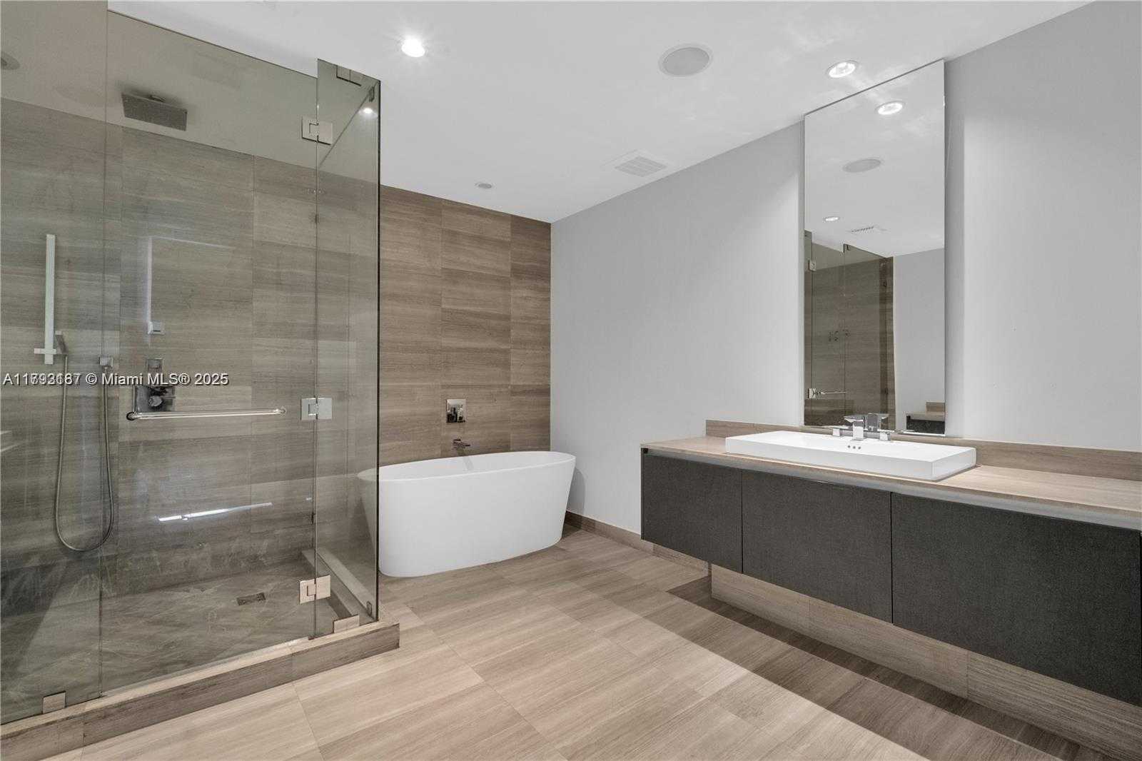 Small Image of 3300 NORTH EAST 188TH ST #611, Aventura Number 12