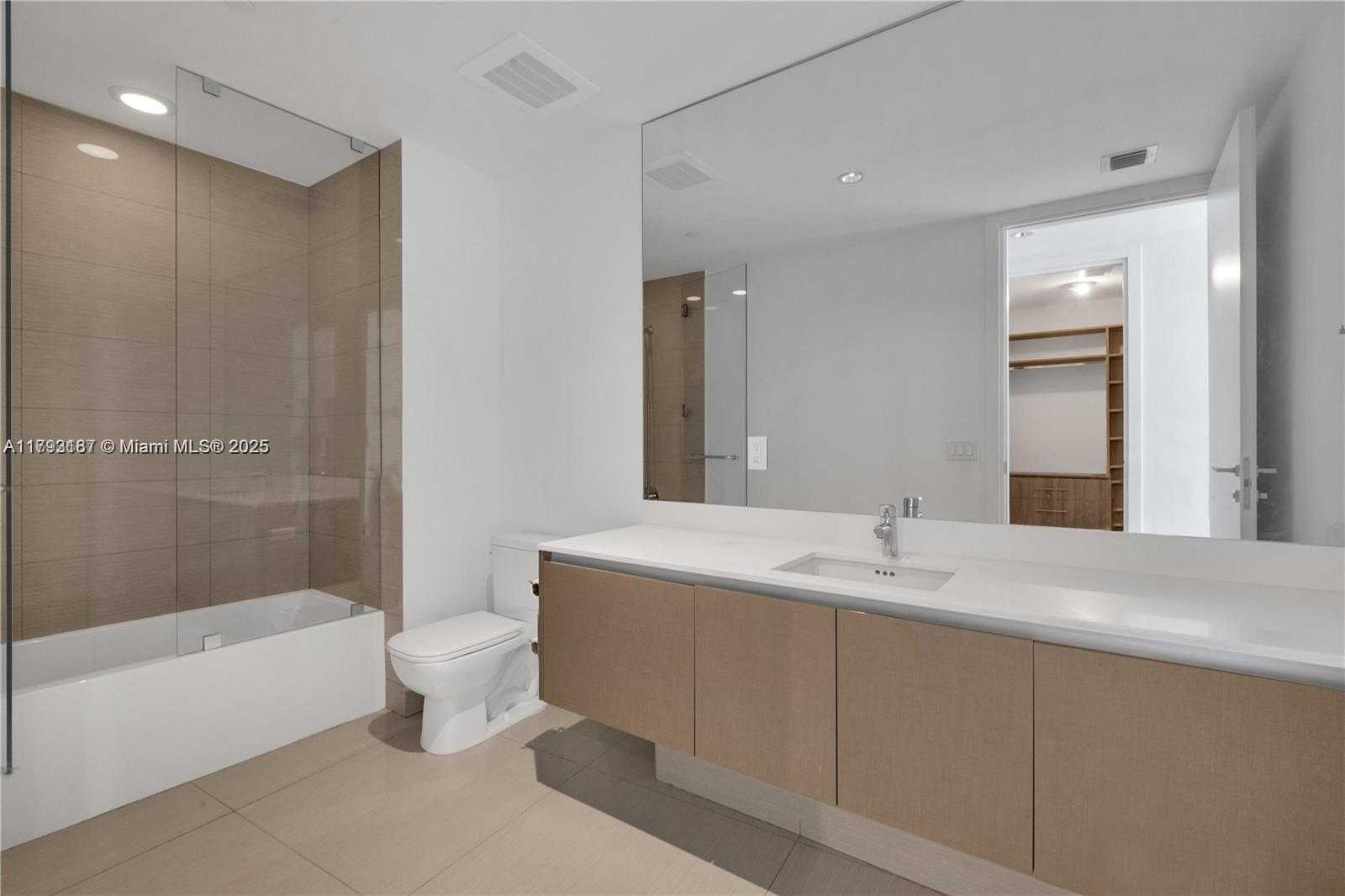 Small Image of 3300 NORTH EAST 188TH ST #611, Aventura Number 16