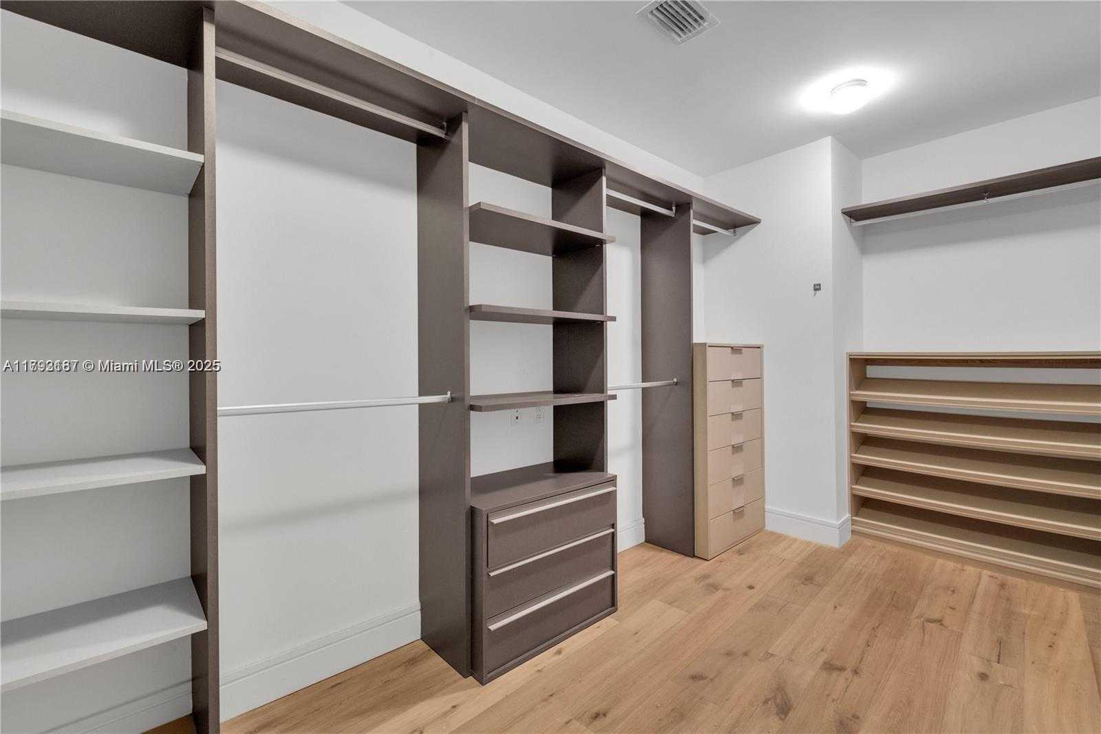 Small Image of 3300 NORTH EAST 188TH ST #611, Aventura Number 7