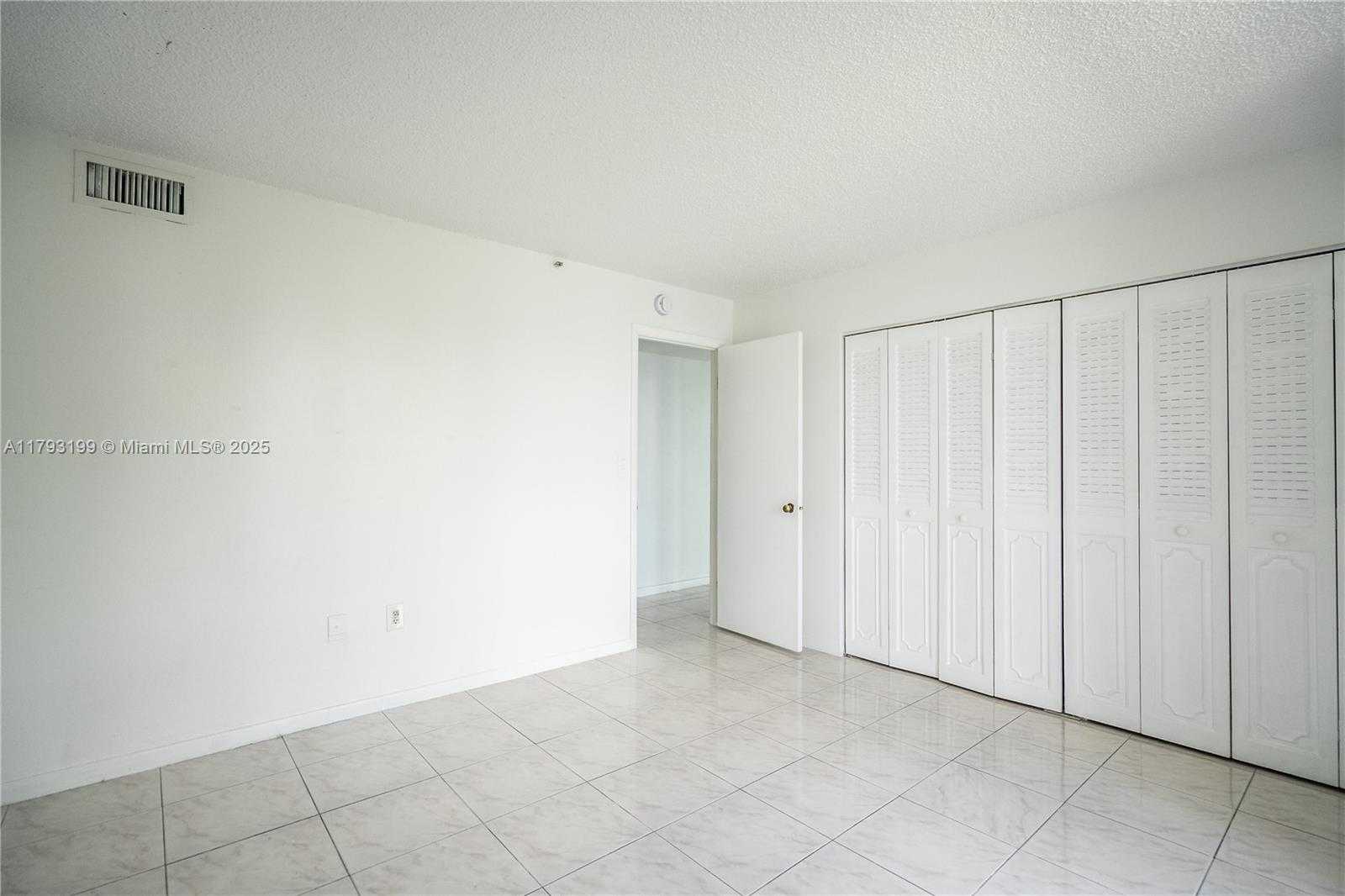 Small Image of 17600 NORTH BAY RD #N407, Sunny Isles Beach Number 12