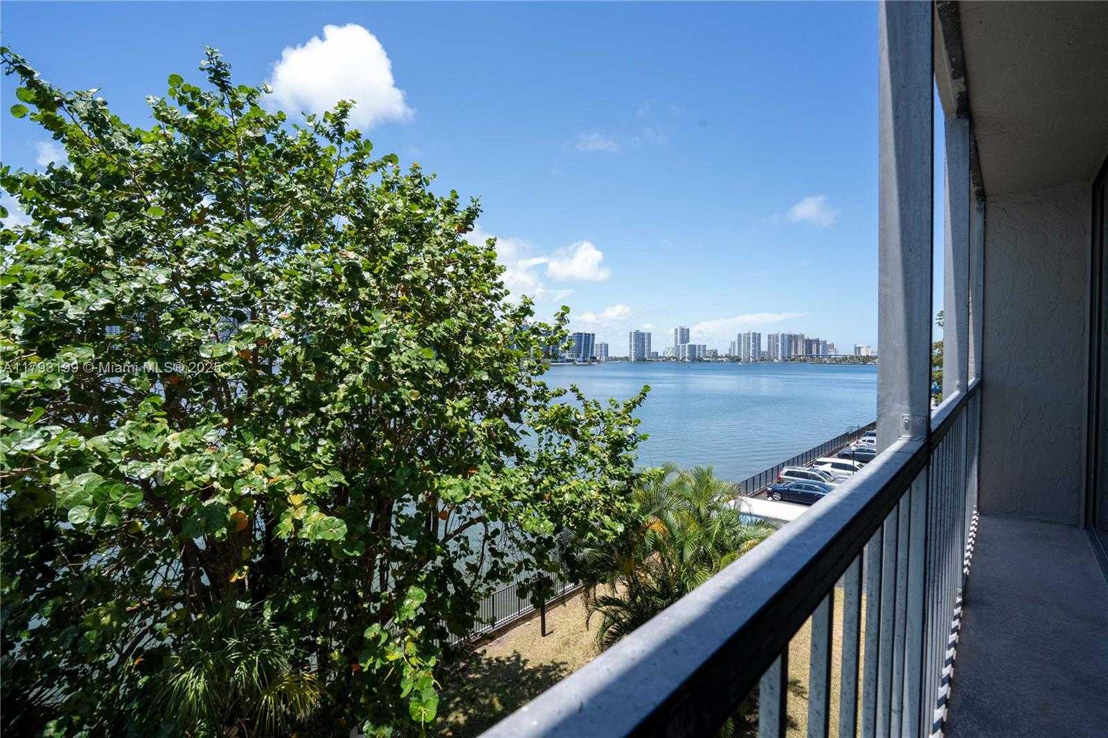 Small Image of 17600 NORTH BAY RD #N407, Sunny Isles Beach Number 2