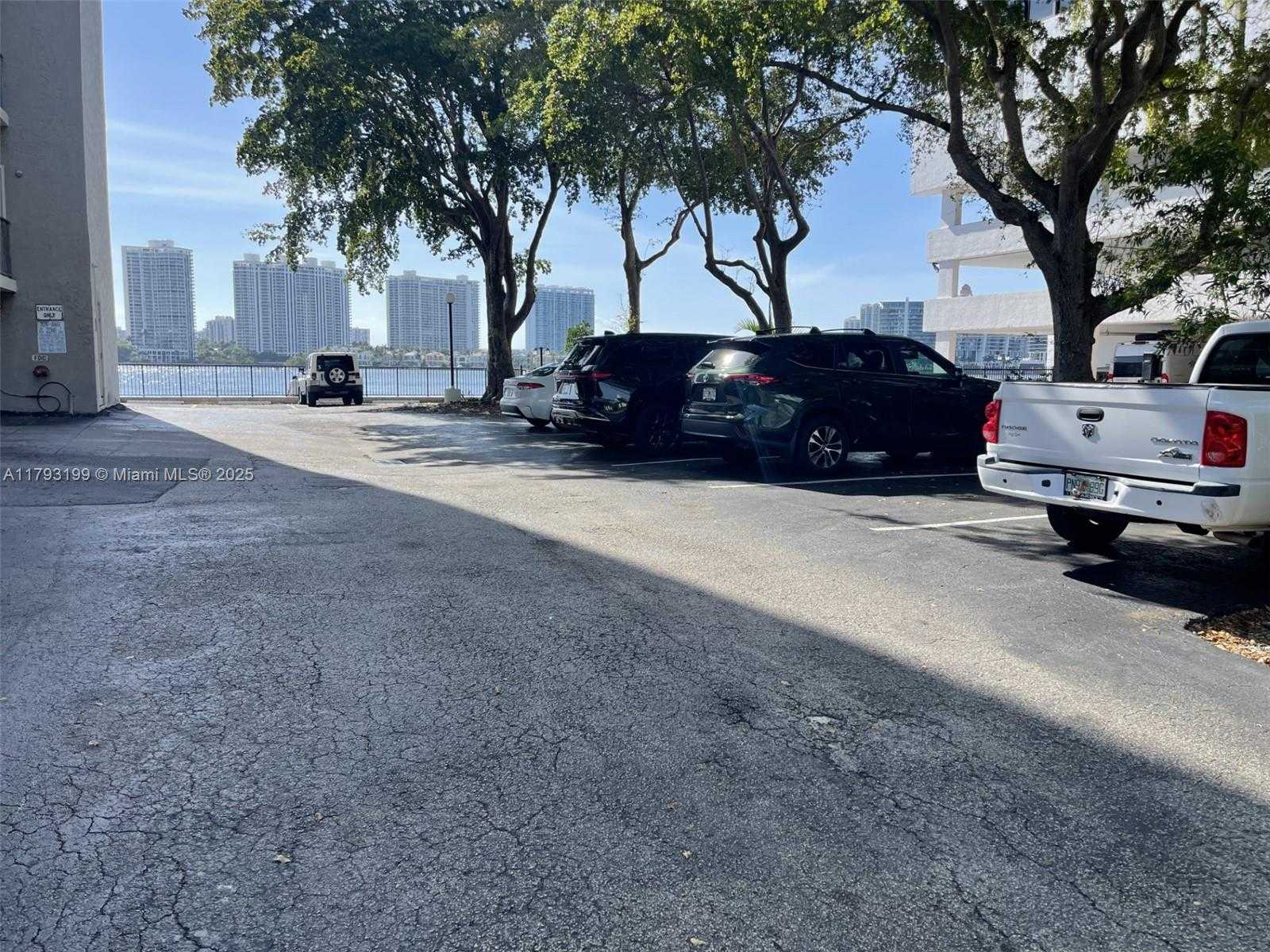 Small Image of 17600 NORTH BAY RD #N407, Sunny Isles Beach Number 28