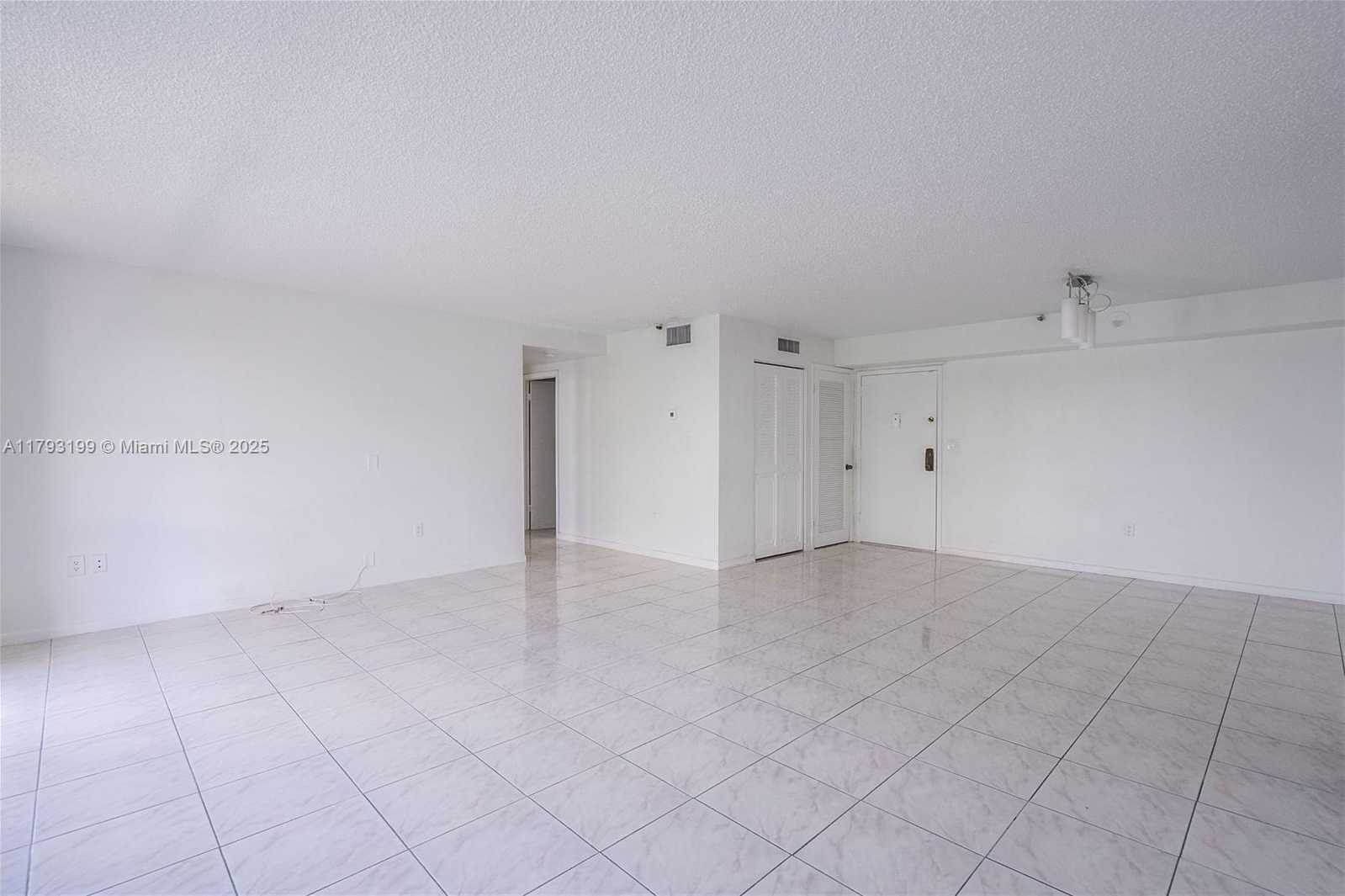 Small Image of 17600 NORTH BAY RD #N407, Sunny Isles Beach Number 4