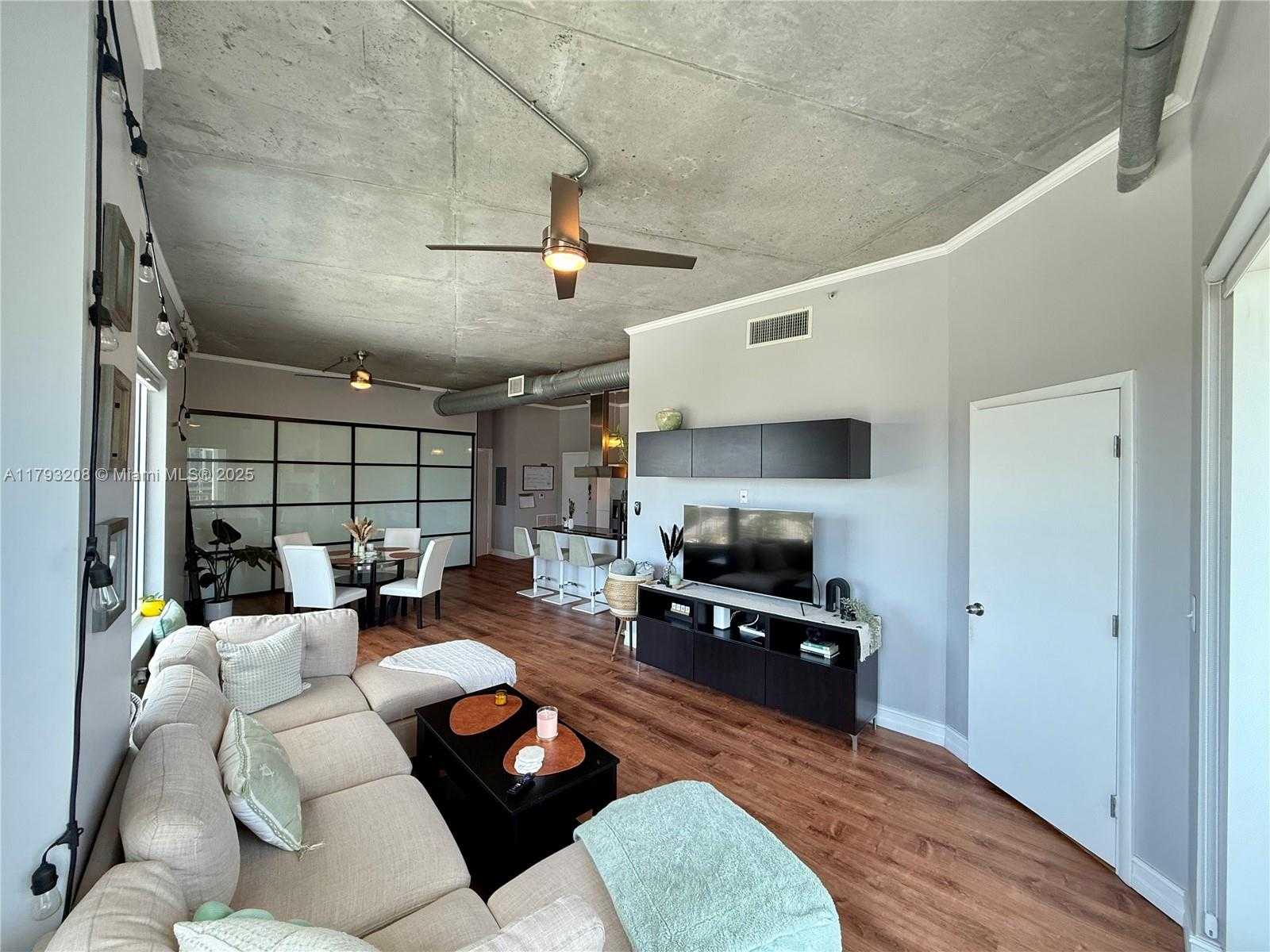 Small Image of 10 SOUTH WEST SOUTH RIVER DR #903, Miami Number 11