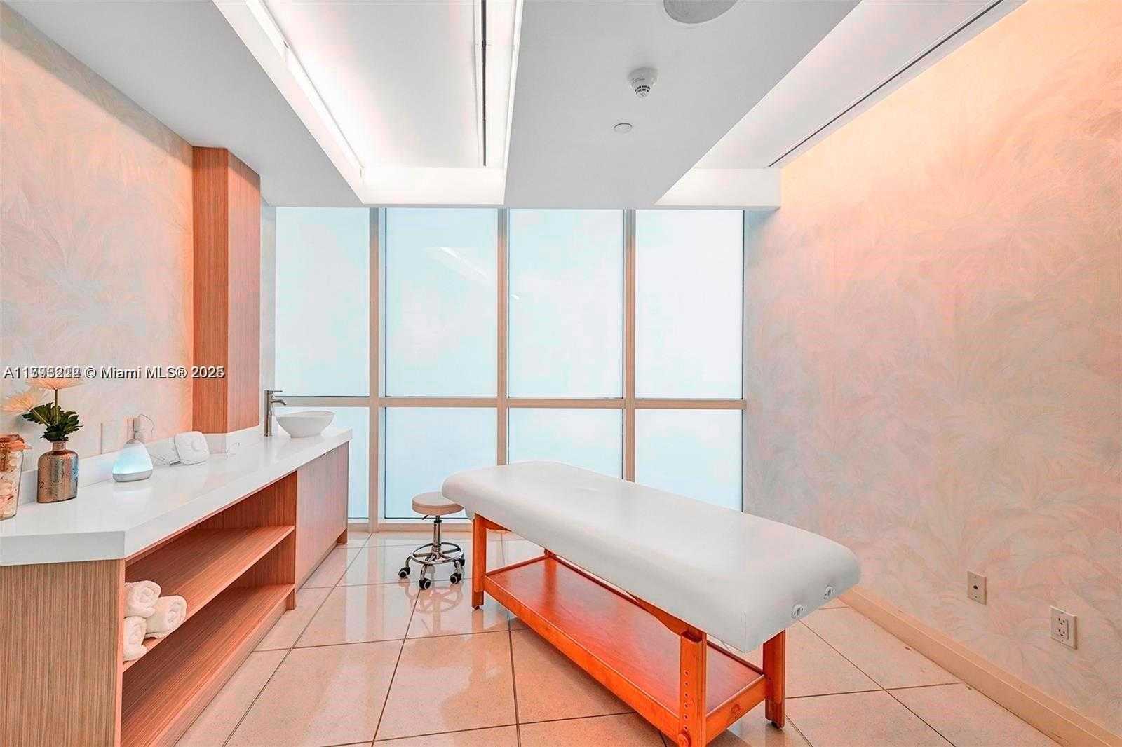 Small Image of 18101 COLLINS AVE #1105, Sunny Isles Beach Number 27