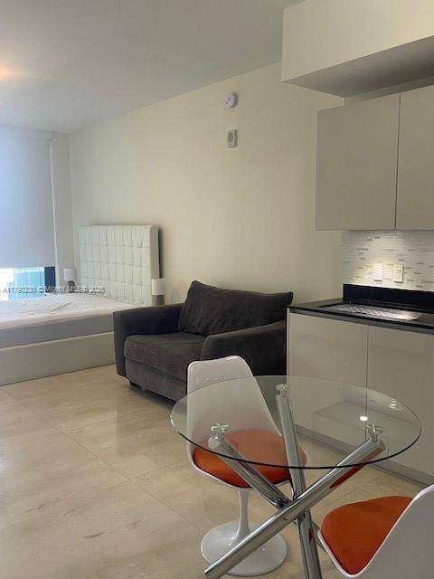 Small Image of 1010 BRICKELL AVE #3810, Miami Number 2