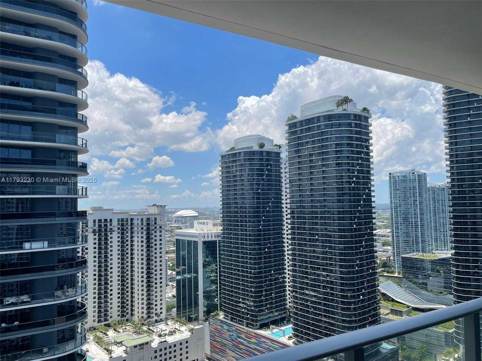 Small Image of 1010 BRICKELL AVE #3810, Miami Number 6