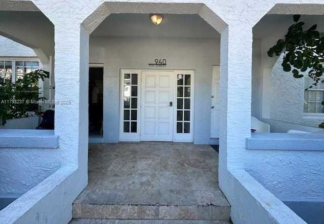 Small Image of 940 7TH ST #940D, Miami Beach Number 21