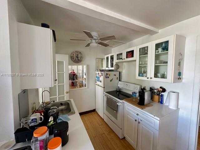 Small Image of 940 7TH ST #940D, Miami Beach Number 4