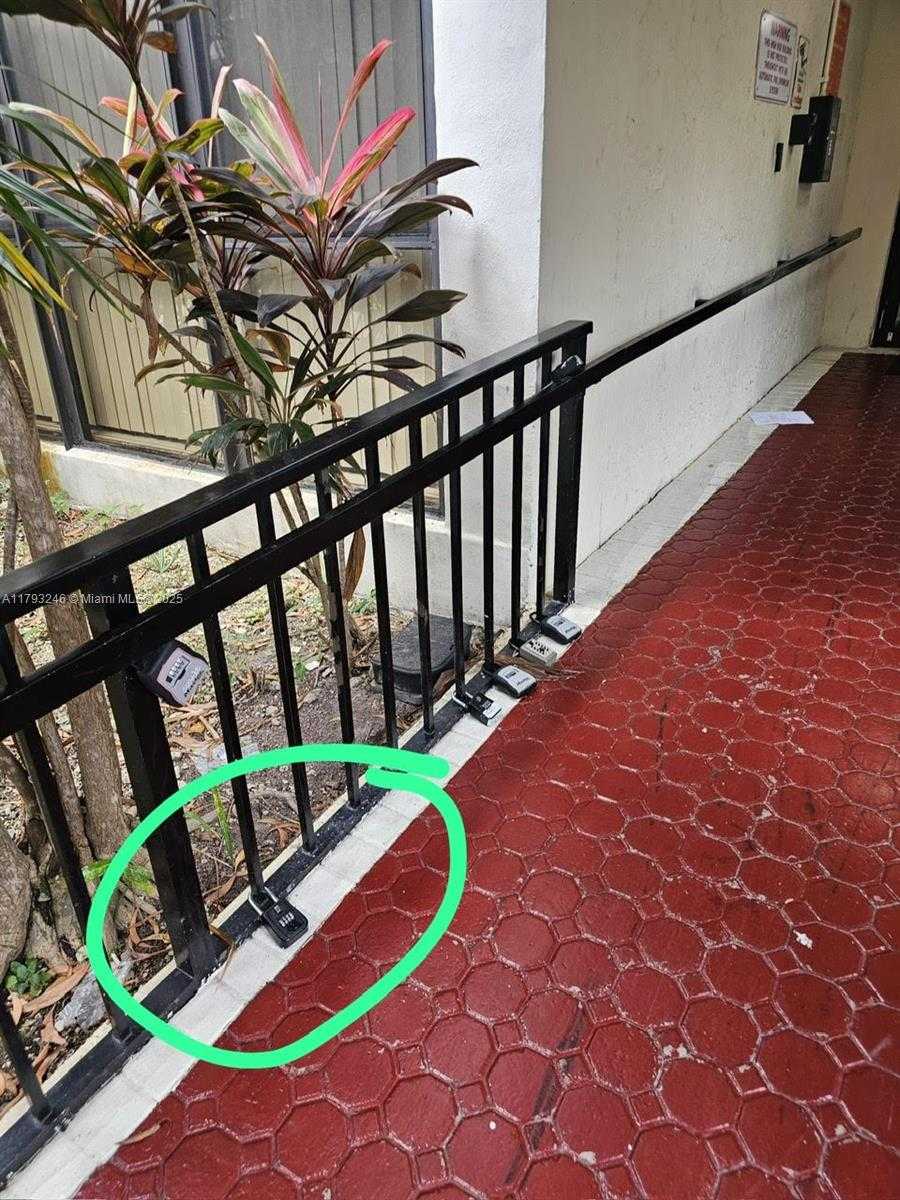 Small Image of 16909 NORTH BAY RD #415, Sunny Isles Beach Number 6