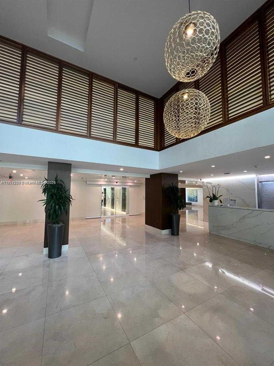 Small Image of 540 BRICKELL KEY DR #722, Miami Number 3