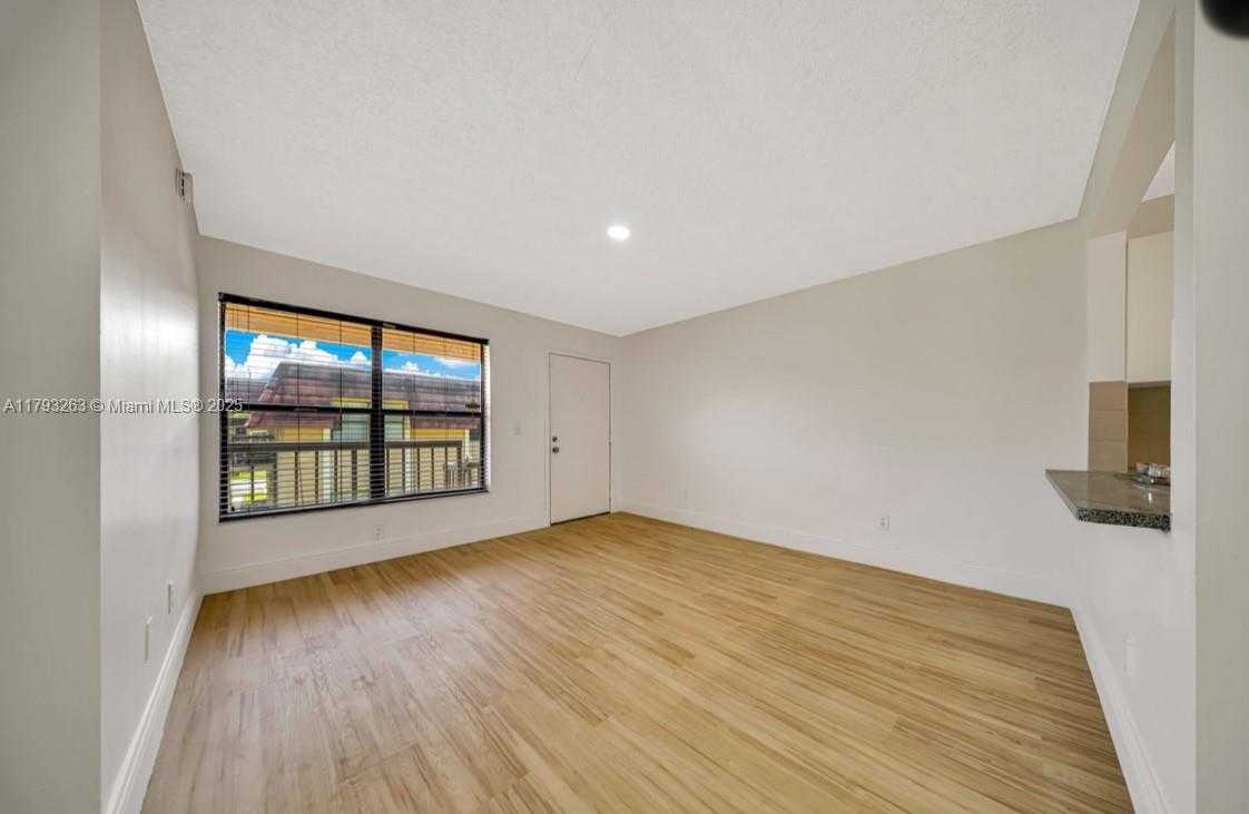 Small Image of 14863 SOUTH WEST 104TH ST #27-23, Miami Number 6