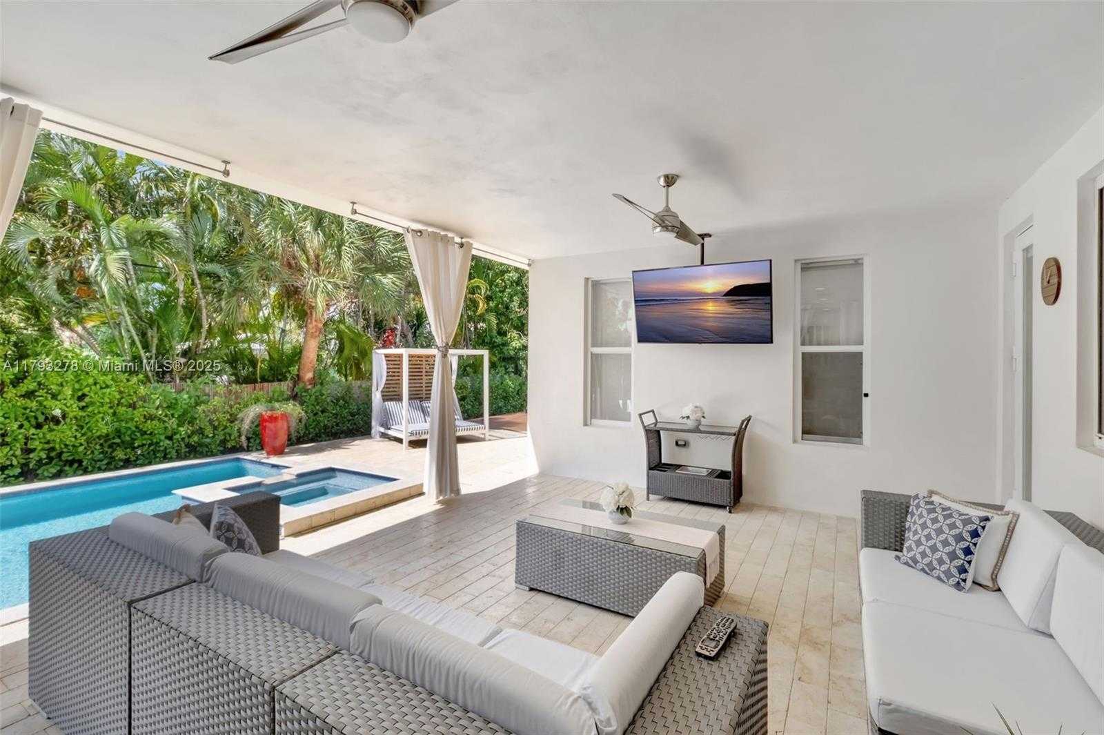 Small Image of 7800 CENTER BAY DRIVE, North Bay Village Number 19