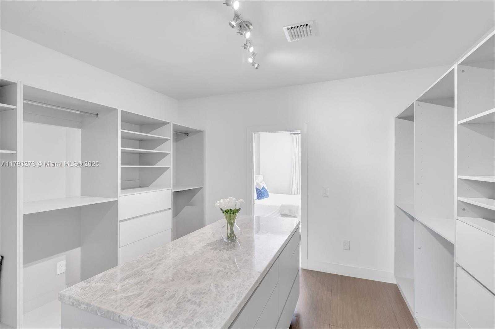 Small Image of 7800 CENTER BAY DRIVE, North Bay Village Number 26