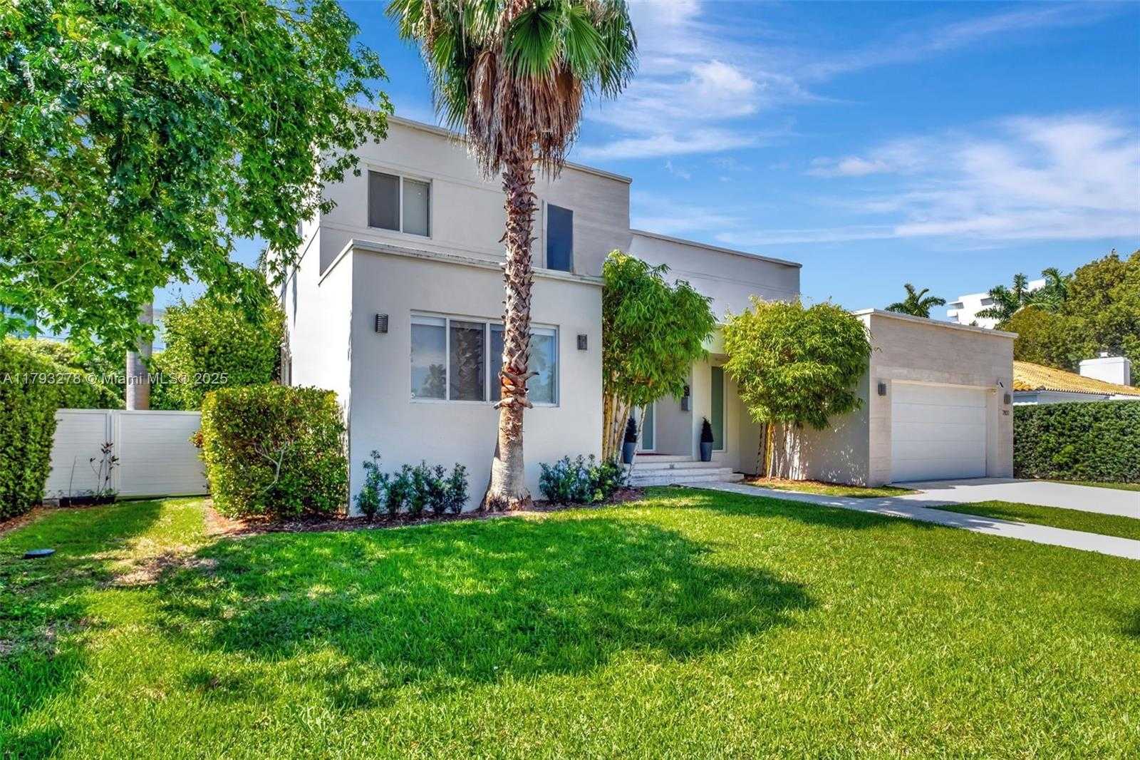 Small Image of 7800 CENTER BAY DRIVE, North Bay Village Number 51