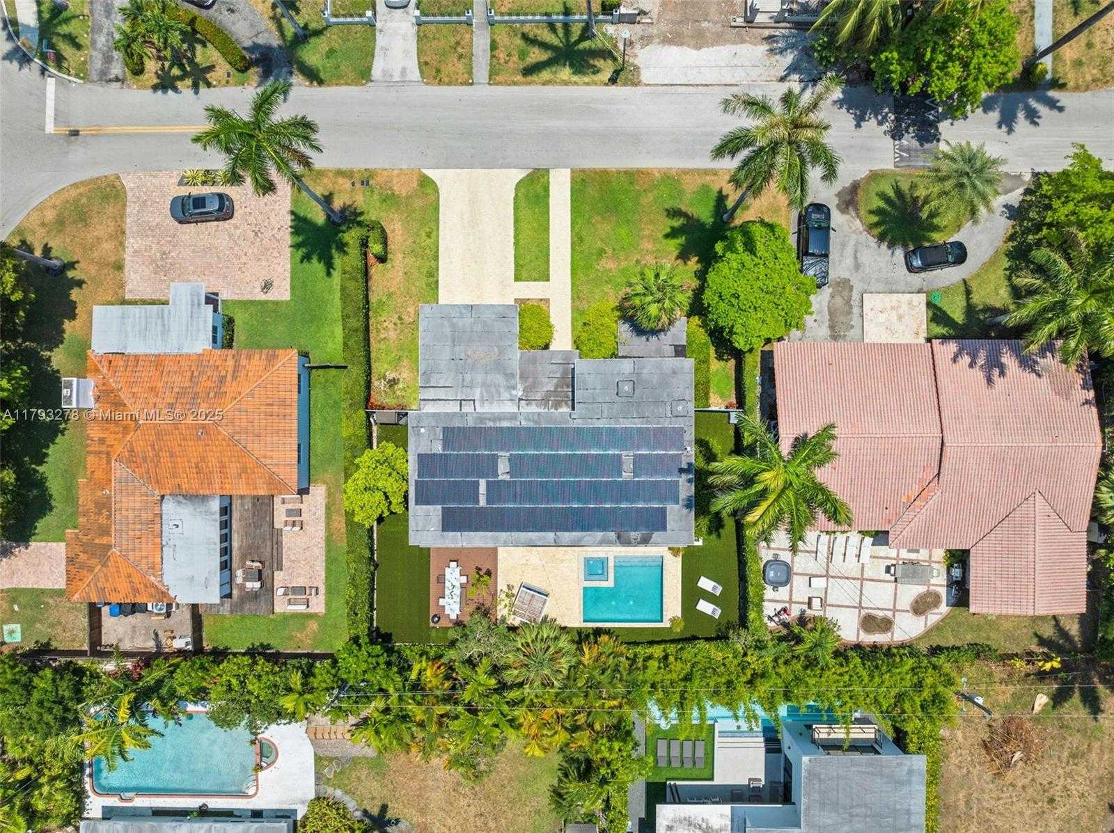 Small Image of 7800 CENTER BAY DRIVE, North Bay Village Number 54