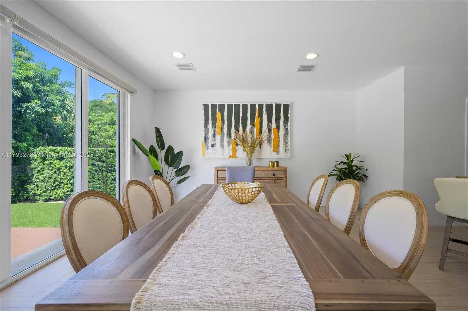 Small Image of 7800 CENTER BAY DRIVE, North Bay Village Number 6