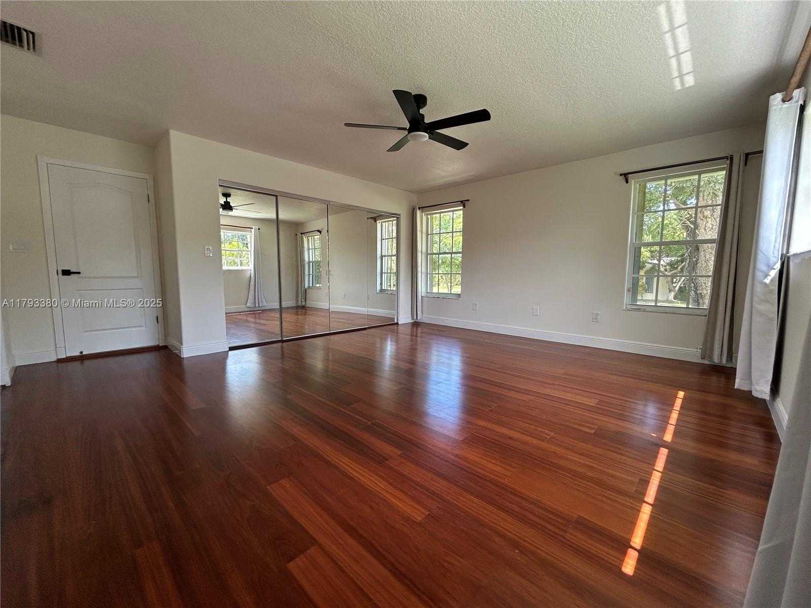 Small Image of 15030 SOUTH WEST 89TH AVE, Palmetto Bay Number 19