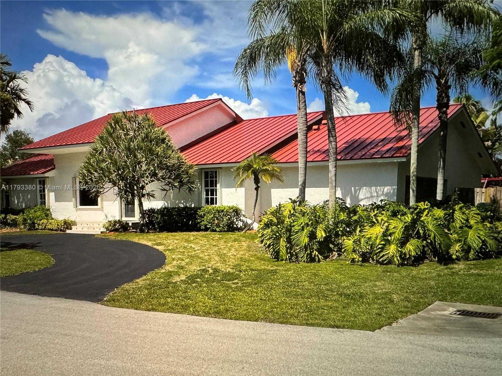 Small Image of 15030 SOUTH WEST 89TH AVE, Palmetto Bay Number 2