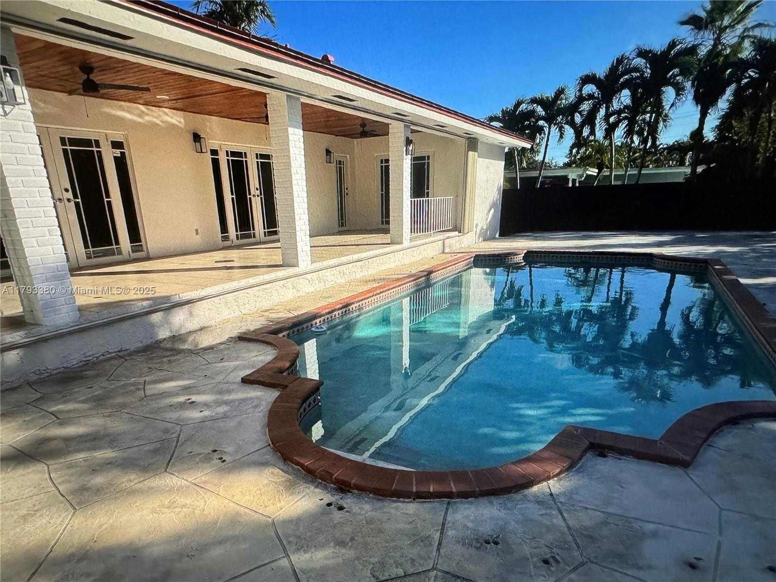 Small Image of 15030 SOUTH WEST 89TH AVE, Palmetto Bay Number 5