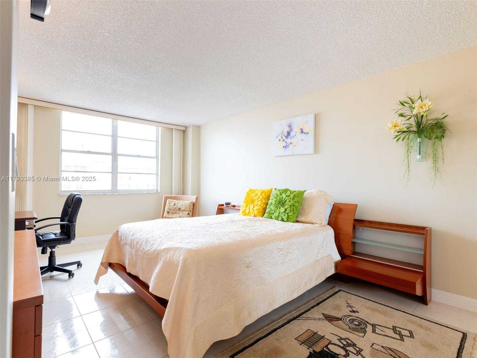 Small Image of 250 174TH ST #2208, Sunny Isles Beach Number 21